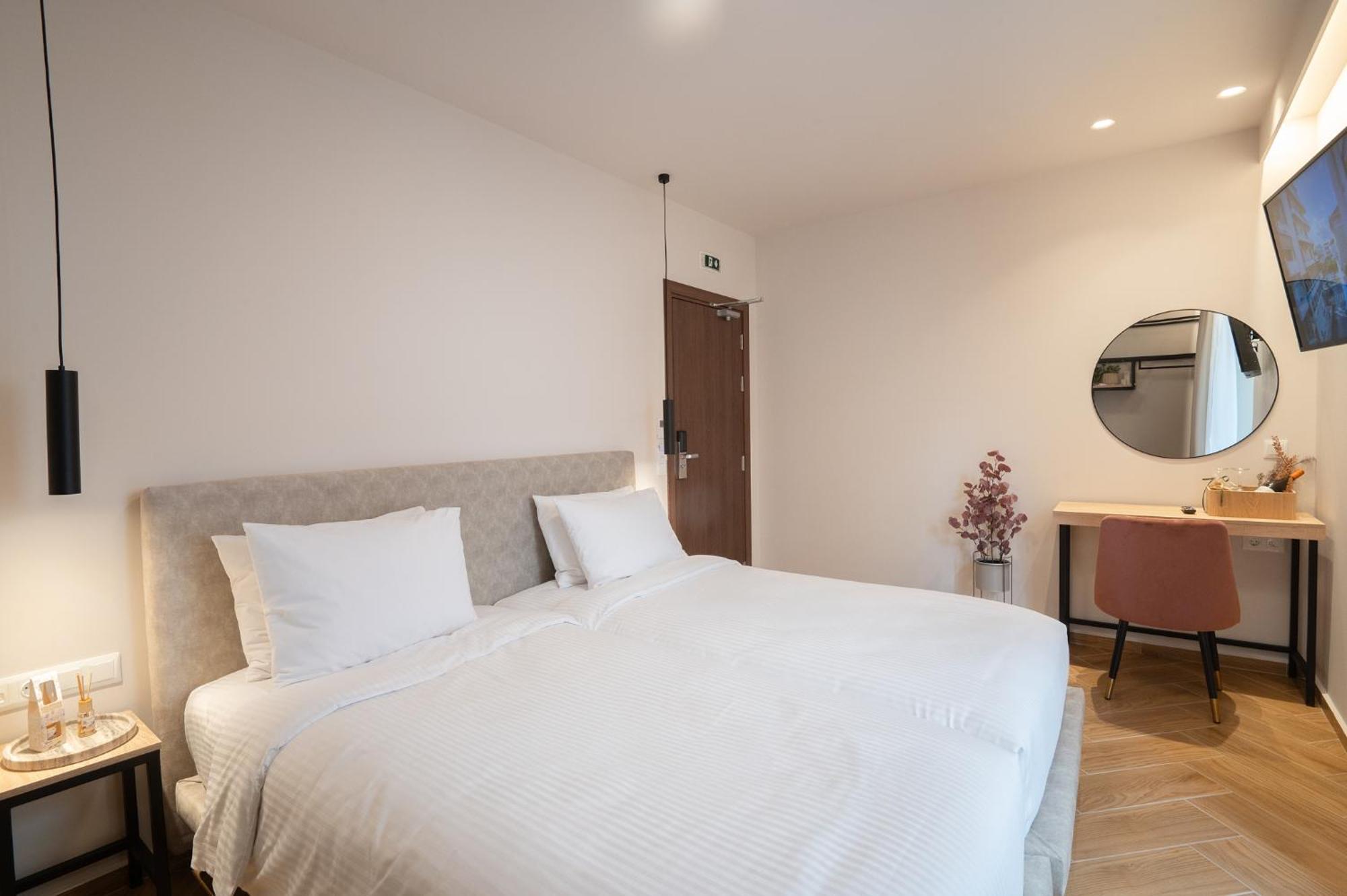 Ira - Ηρα Hotel Kalamata Dış mekan fotoğraf